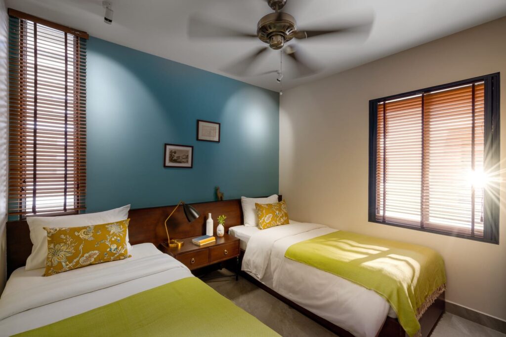 Twin bedroom