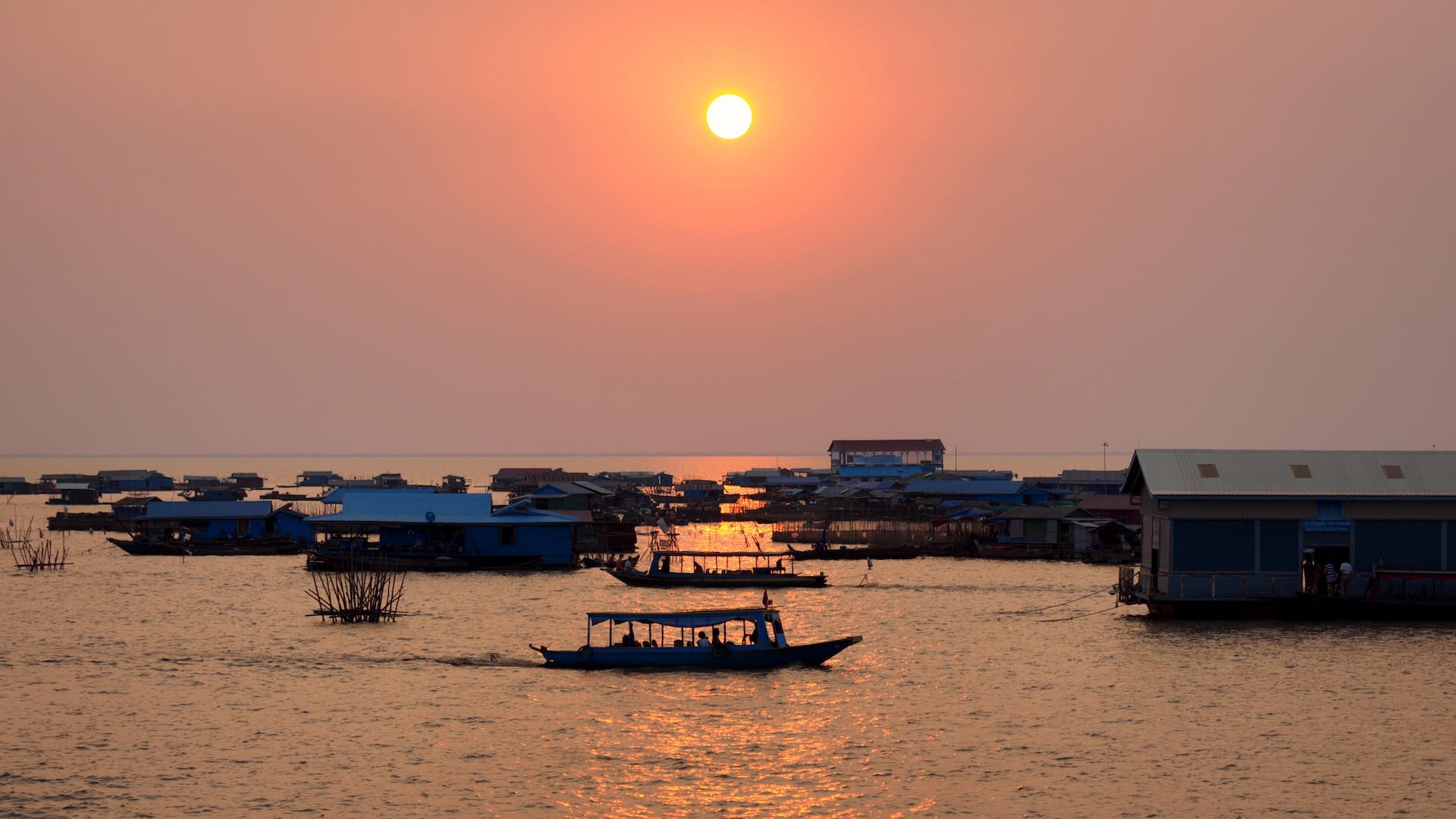 Sunset-on-the-Tonle-Sap-Lake-Siem-Reap-Cambodia